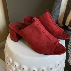 Wine Colored Zara Mules 🍷